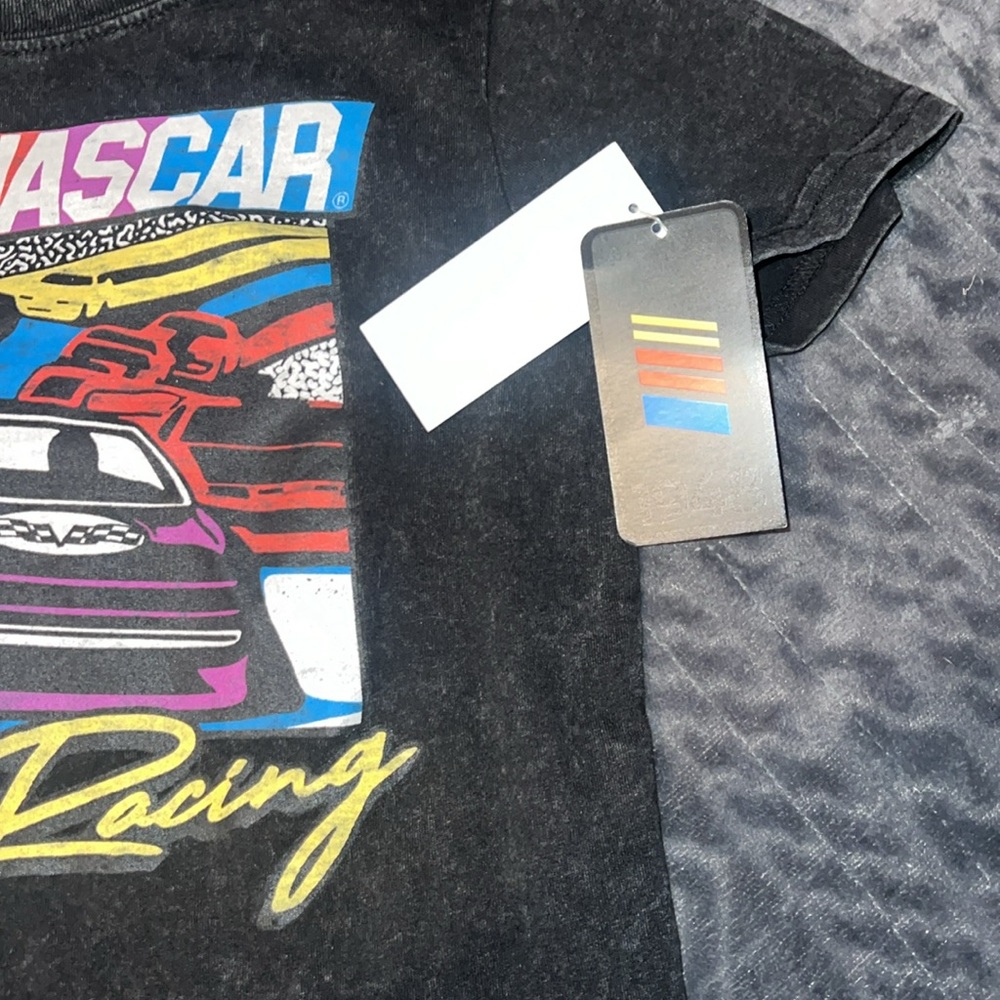 Boys NASCAR T shirt . - Picture 4 of 6